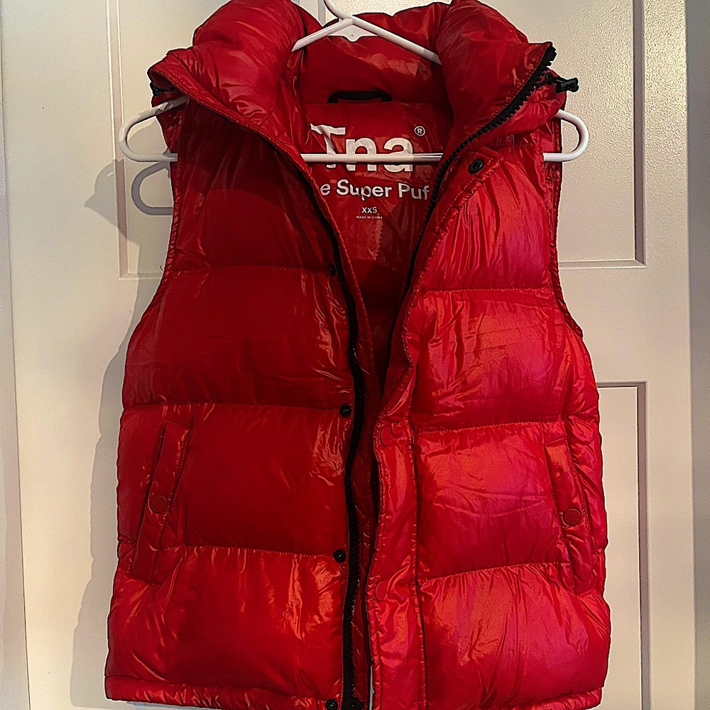 Aritzia super puff vest